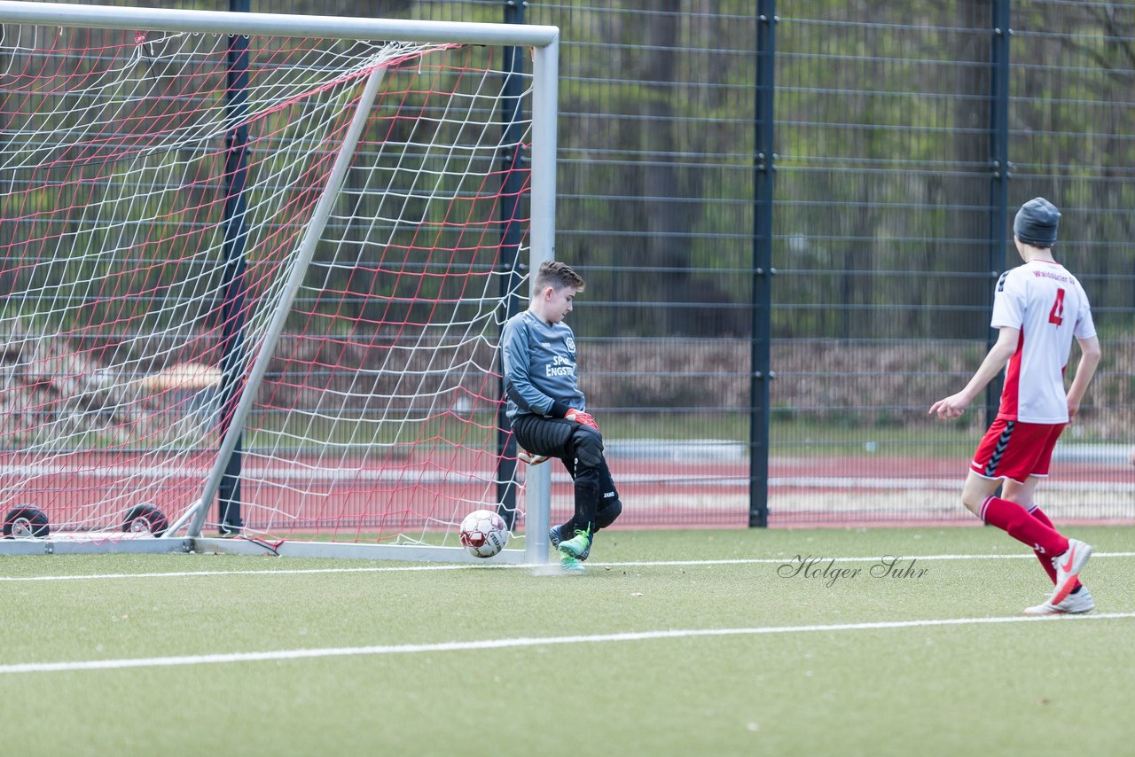 Bild 100 - mCJ Walddoerfer 2 - Farmsen 2 : Ergebnis: 3:1